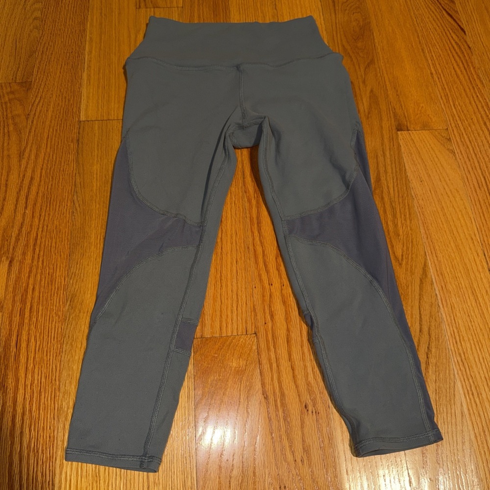 Alo Yoga High Waisted Airbrush Coast Capri Crop Leggings Blue Mesh XS-S